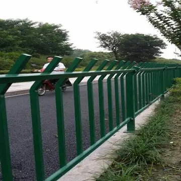 營山縣哪里有高速公路護欄