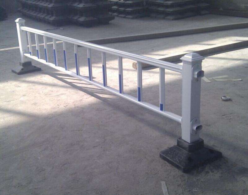 阿勒泰高速公路護欄網生產廠家