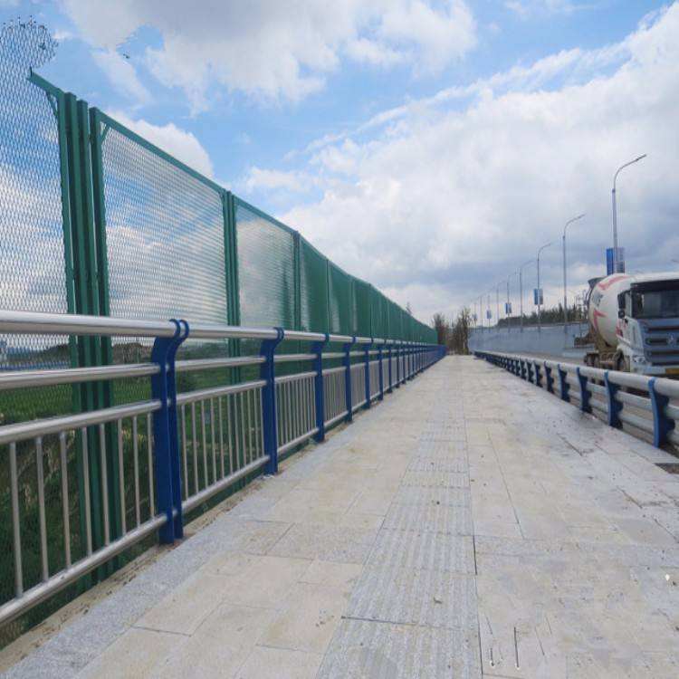 優質高速公路護欄批發