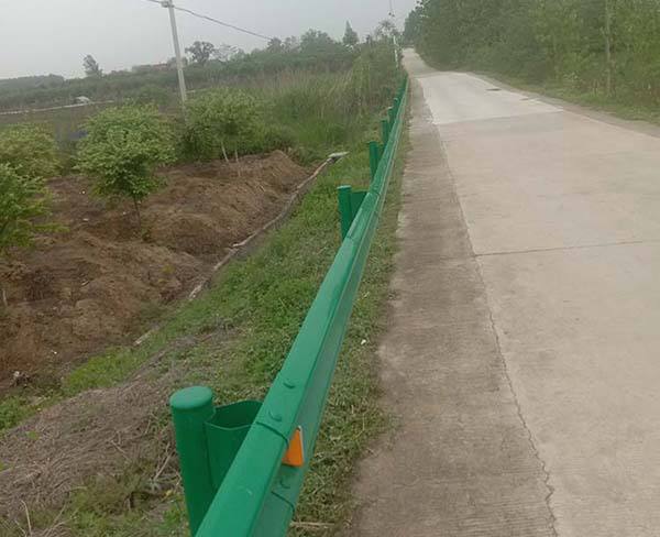 有關高速護欄板的書籍