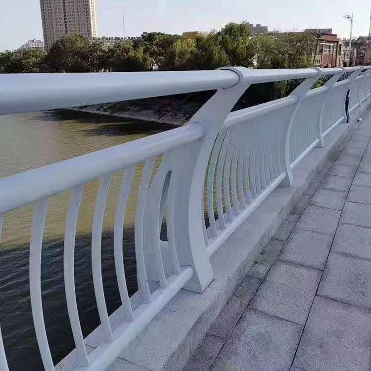 渝中高速公路護(hù)欄施工