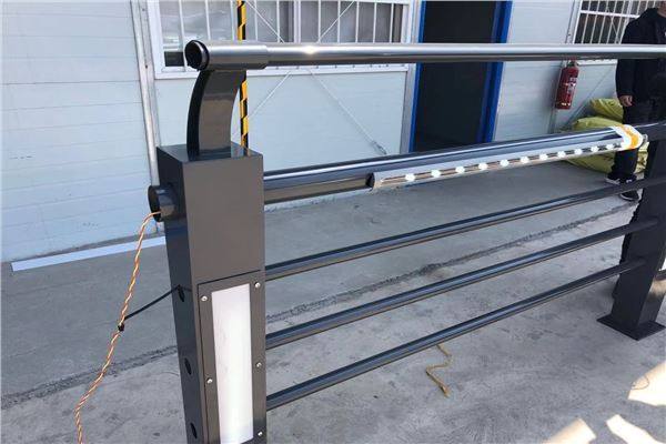 榆林高速公路護欄