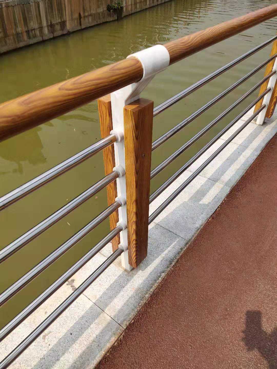 玉溪高速公路波形護欄