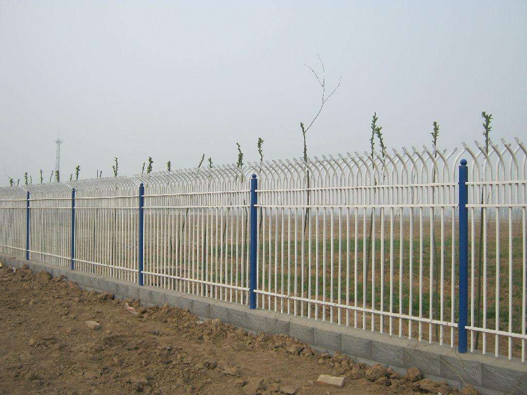 玉溪高速路水馬護(hù)欄