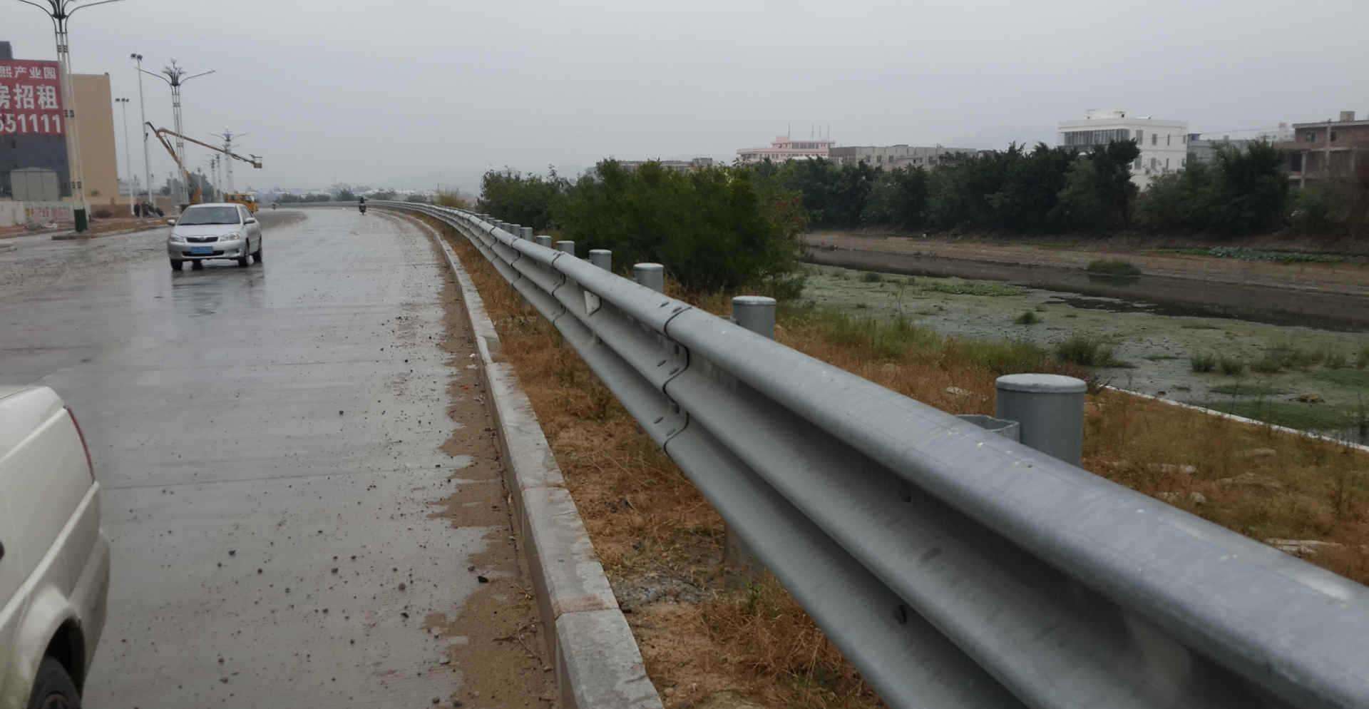 玉元高速波形護欄改造