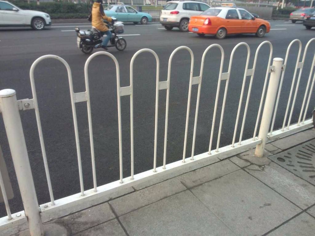 玉湛高速公路護欄