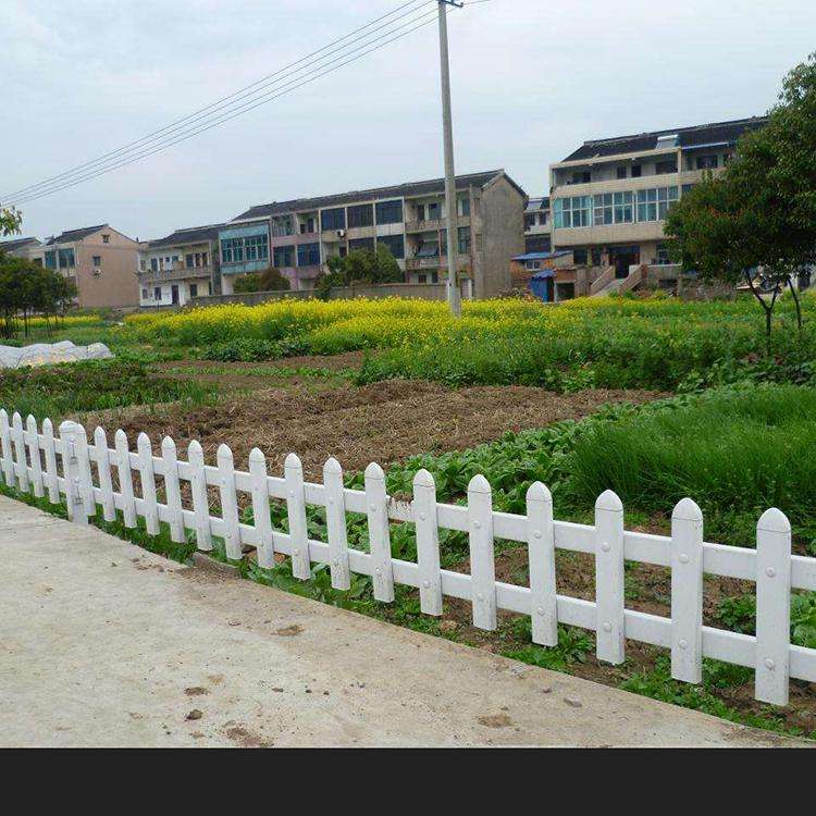 玉湛高速中間護(hù)欄