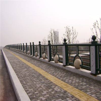 原陽(yáng)縣高速公路護(hù)欄網(wǎng)