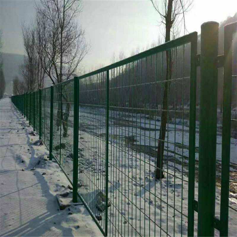 岳陽地區高速公路波紋護欄