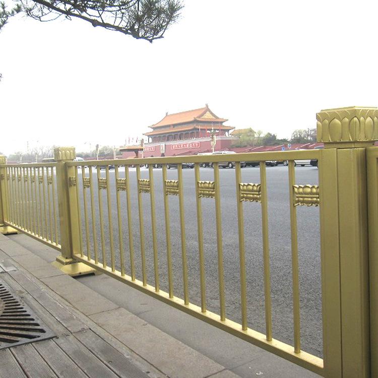 云端天路高速護(hù)欄