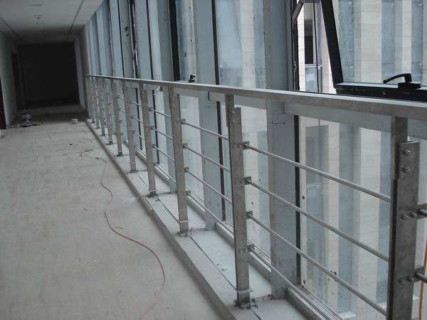 云浮高速護欄板生產線