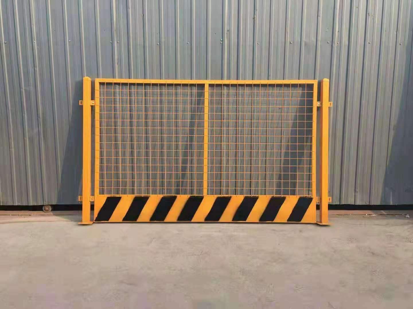 云南高速波形護欄安裝工程