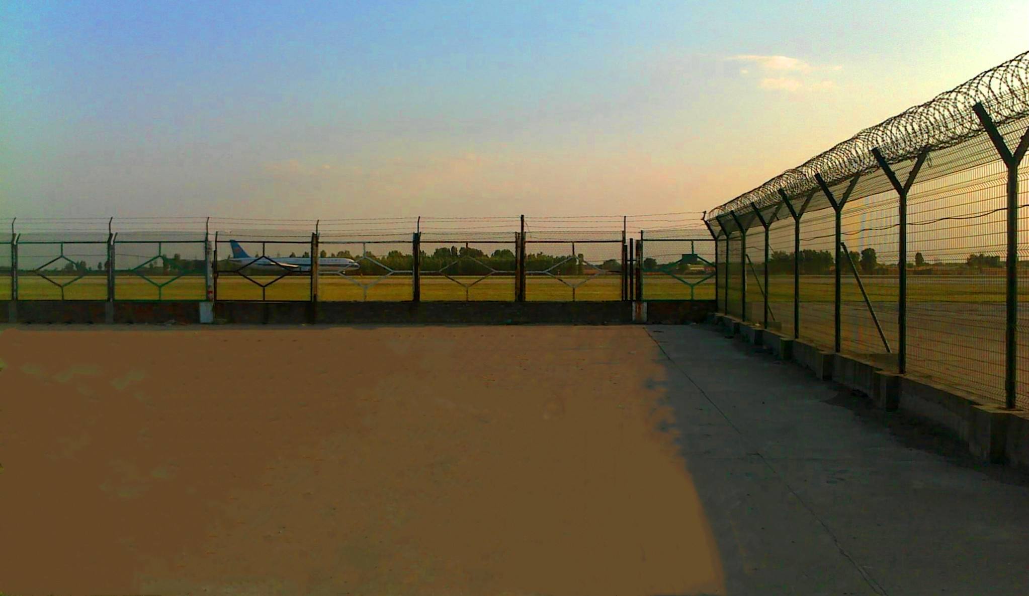 云南高速公路護(hù)欄廠家