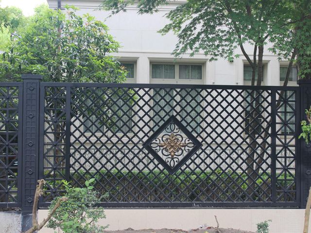 云南高速公路護欄生產廠家