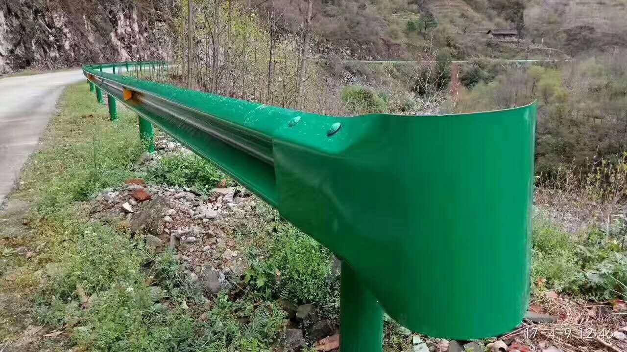 宜賓如何安裝波形高速護(hù)欄