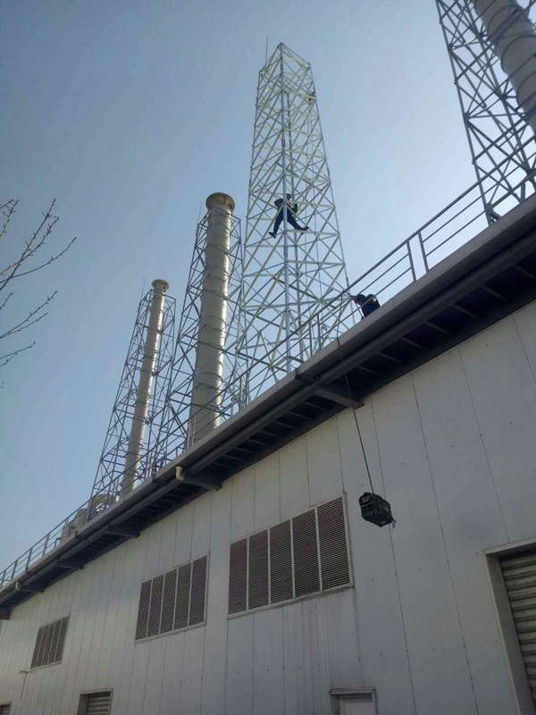 簡易煙囪塔架
